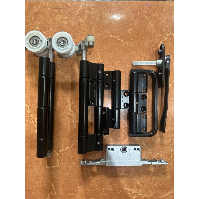 Bánh xe cửa lùa xếp trượt, ray trên , ray dưới nhôm xingfa | Shopee ...