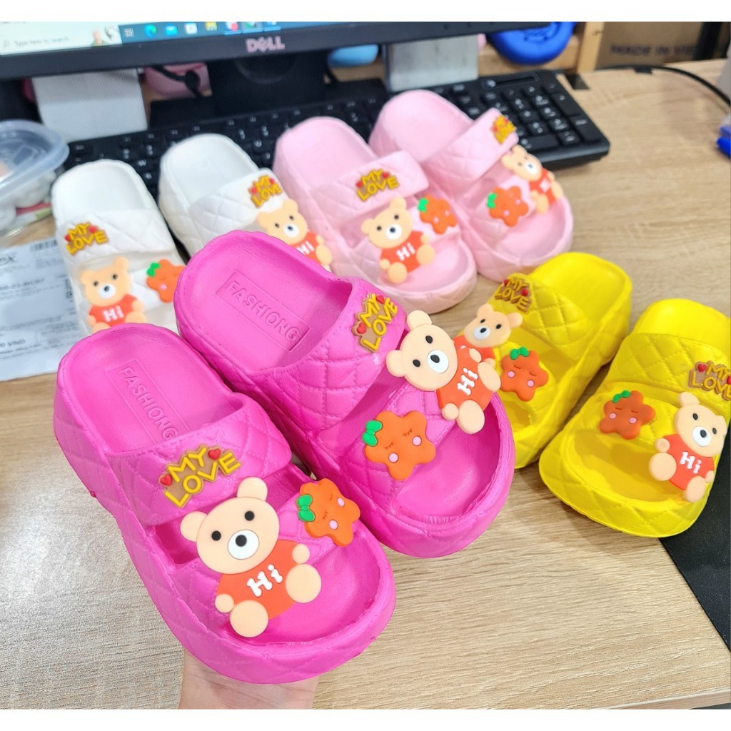 Dép bánh mì 2 quai cho bé gái hình gấu hoa my love siêu dễ thương chống nước đế cao siêu nhẹ và mềm - PHOM TO LÙI SIZE