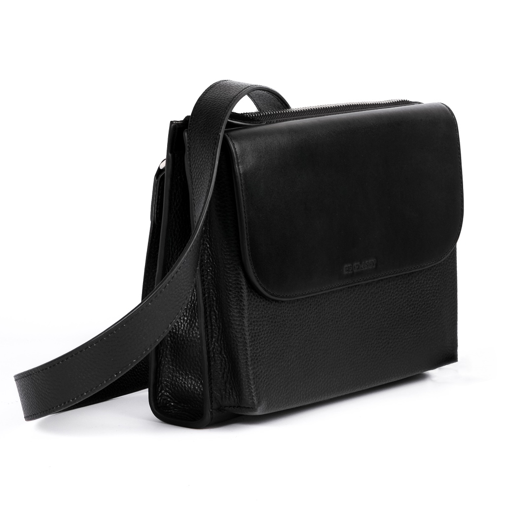 Ảnh Túi đeo chéo nam da Bò Ý - MAISON BE M MESSENGER BAG - BAG04 - Thương hiệu Be Classy 2