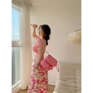 Áo thun croptop ôm body chạy viền ngực cut hở lưng