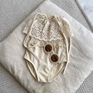 𝐀𝐩𝐫𝐢𝐥 𝐛𝐞́𝐛𝐞́ - Bộ đồ bơi bikini áo tắm liền thân cho bé gái buộc dây màu be phối ren Hàn Quốc