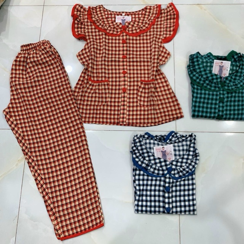 Đồ bộ nữ,đồ ngủ mặc nhà lửng 9 tấc vải lụa mango tay cánh tiên cổ sen hoạ tiết sọc caro dễ thương size 45-67kg.
