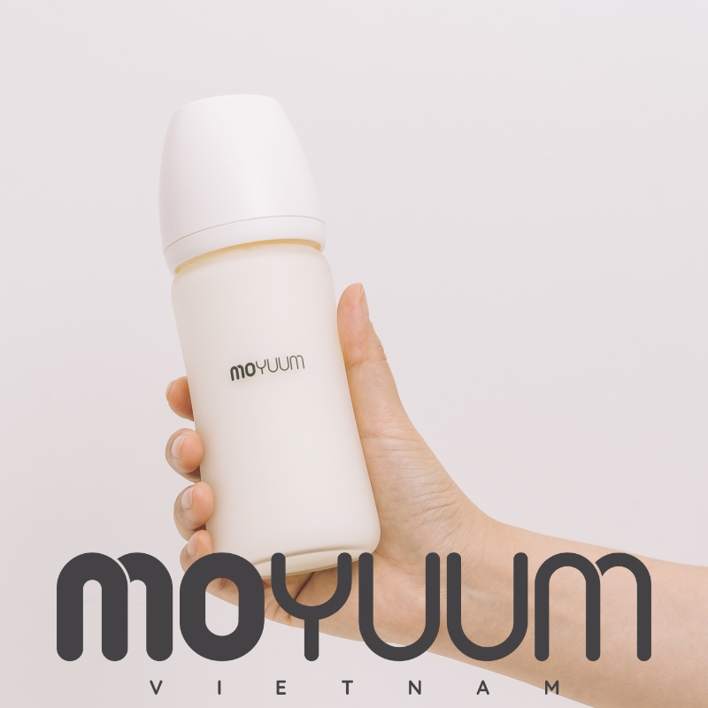 Ảnh Bình sữa Thủy tinh tráng silicon Moyuum - Mẫu trơn - 150ml - Kèm núm 1 3