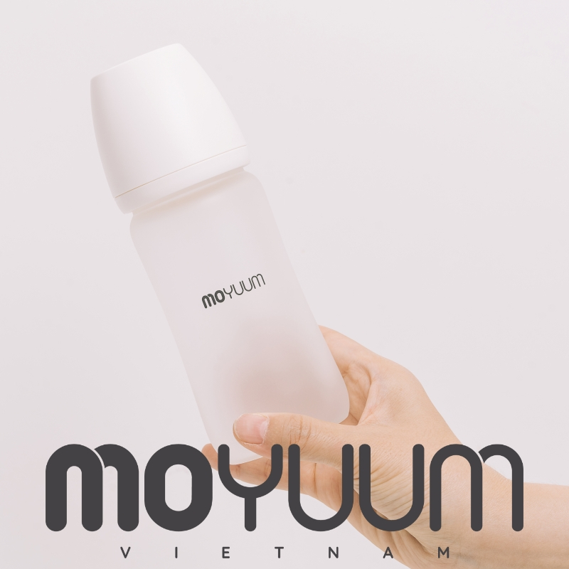 Ảnh Bình sữa Thủy tinh tráng silicon Moyuum - Mẫu trơn - 150ml - Kèm núm 1 2