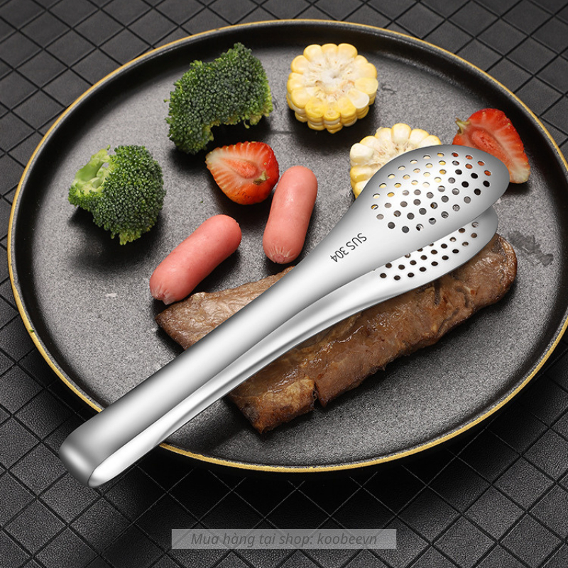 Kẹp Gắp Thực Phẩm Inox 304 Có Lỗ KOOBEE – Gắp Thịt Nướng, Gắp Cá Chiên, Gắp Rau Salad – Size 23cm & 27.8cm |017
