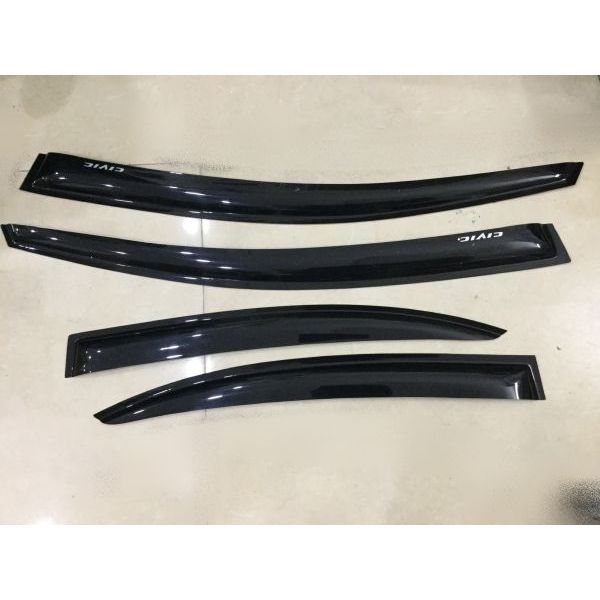 Vè che mưa xe Honda Civic 2008-2011, Mẫu vè mưa nhựa đen và chỉ mạ cao cấp
