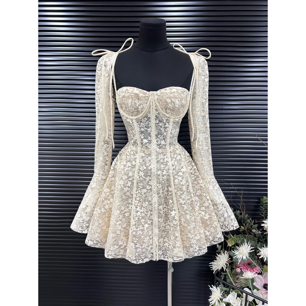 Đầm nữ dự tiệc ren tay loe sang trọng Bola Dress