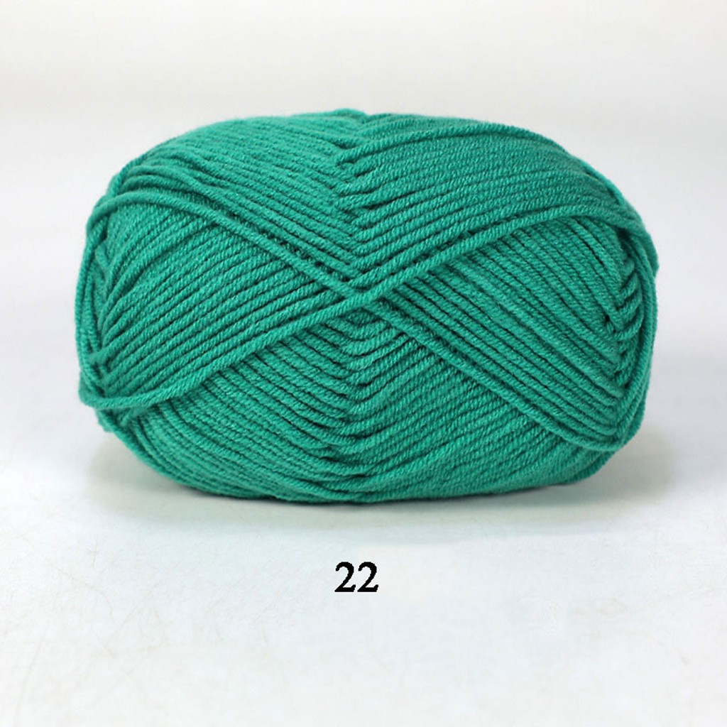 22 - Xanh lá