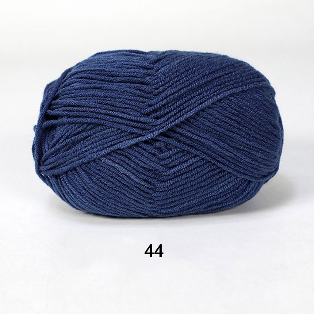 44 - Xanh đen