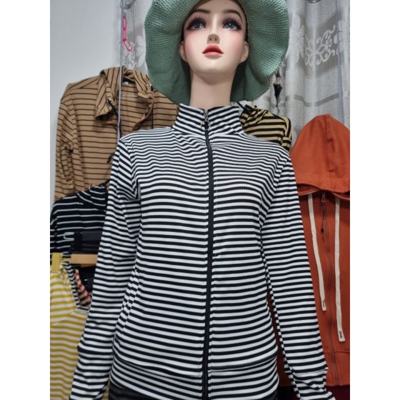 MẪU ÁO KHOÁC SỌC THUN GÂN TĂM KHÔNG NÓN