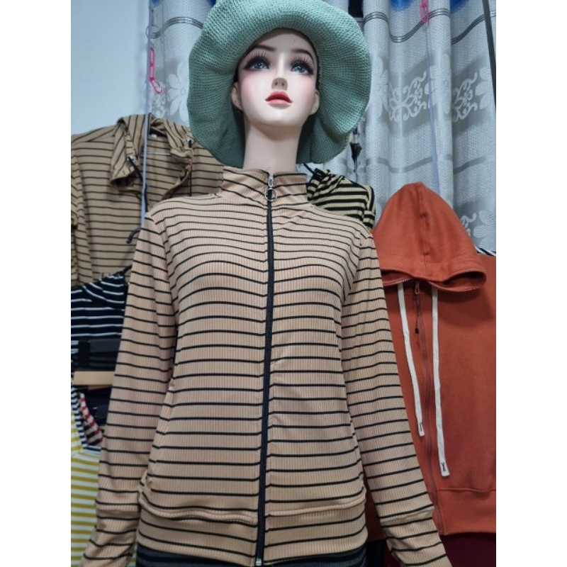 MẪU ÁO KHOÁC SỌC THUN GÂN TĂM KHÔNG NÓN