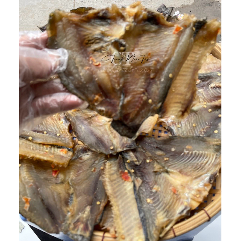 Khô cá phi nhà làm Cô Trang Miền Tây / Đặc Sản Năm Căn Cà Mau / Khô cá phi vừa ăn vừa ngon / 1 Bịch hút chân không 500g