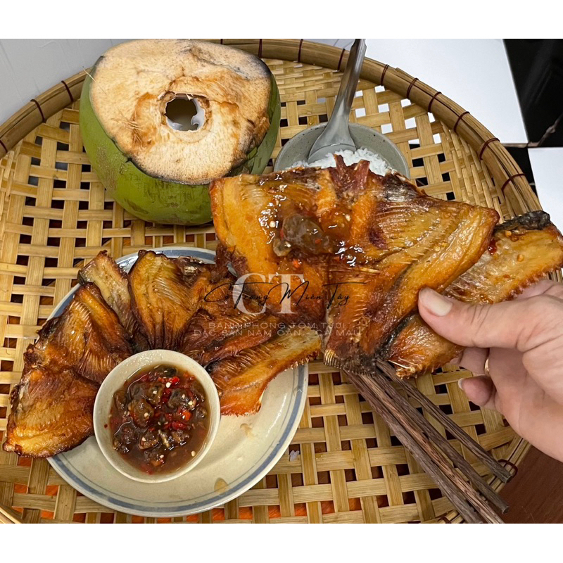 Khô cá phi nhà làm Cô Trang Miền Tây / Đặc Sản Năm Căn Cà Mau / Khô cá phi vừa ăn vừa ngon / 1 Bịch hút chân không 500g