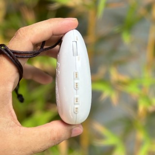 Máy nghe kinh niệm phật GIỌT NƯỚC có sẵn 18 bài / có khe thẻ nhớ / cổng tai nghe 3.5mm / nghe liên tục 10 giờ / dây đeo