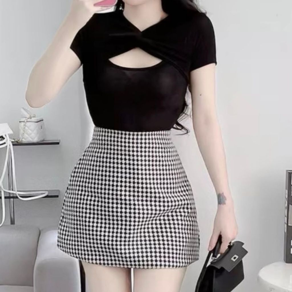 Áo Thun Nữ Tay Ngắn Bigsize Thiết Kế Xoắn Ngực Cutout ESHOP MS198 – Chất Thun Nhũ Co Giãn, Tôn Dáng
