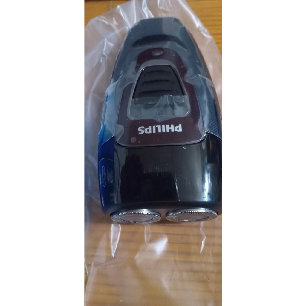 dao cạo râu điện 2 lưỡi cao cấp Philips PQ182 không cần dùng pin