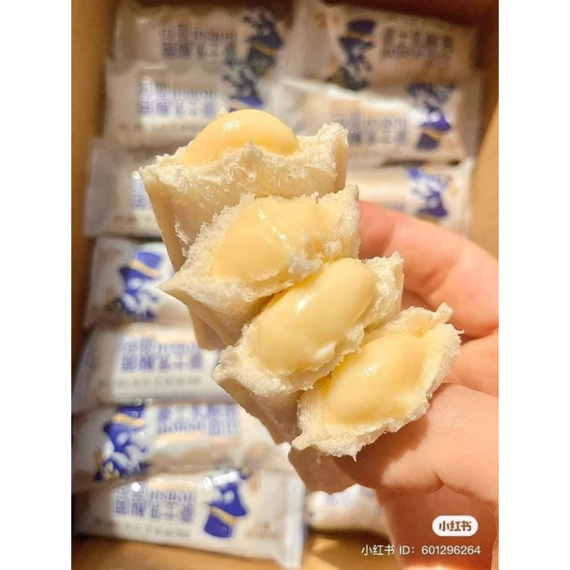 1 cái bánh sữa chua ông già
