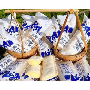 1 cái bánh sữa chua ông già