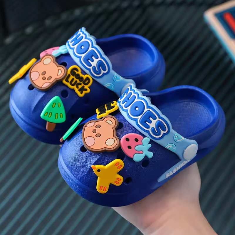 Dép sục dép bánh mì gắn sticker gấu goodluck mềm chống trượt cho bé trai bé gái êm chân