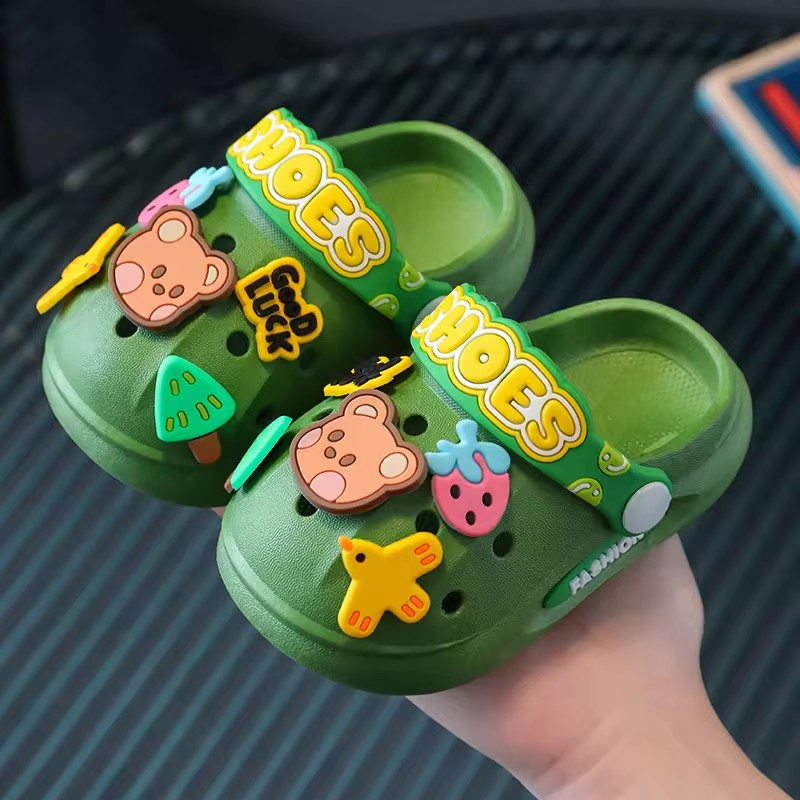 Dép sục dép bánh mì gắn sticker gấu goodluck mềm chống trượt cho bé trai bé gái êm chân