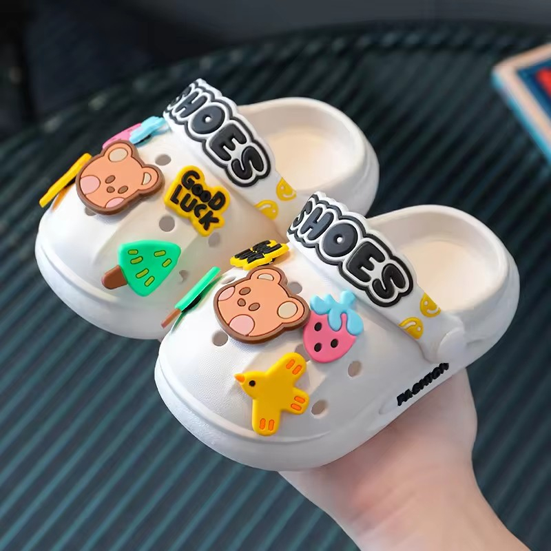 Dép sục dép bánh mì gắn sticker gấu goodluck mềm chống trượt cho bé trai bé gái êm chân
