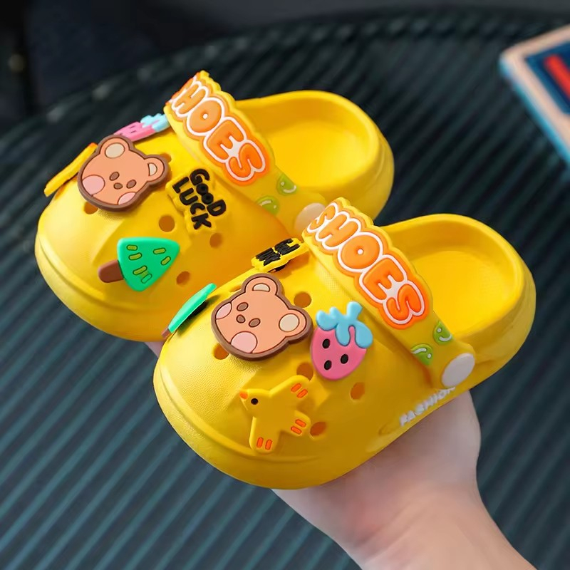Dép sục dép bánh mì gắn sticker gấu goodluck mềm chống trượt cho bé trai bé gái êm chân