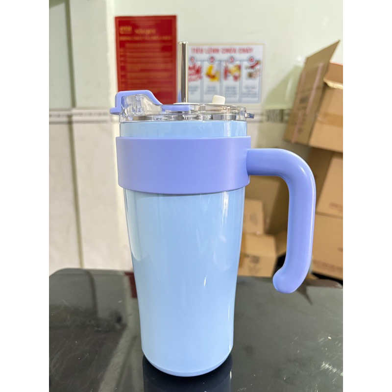 Ly thái giữ nhiệt có quai 900ml - kèm ống hút inox ( màu ngẫu nhiên )