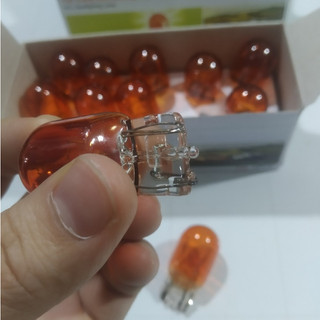 Hộp 10 Bóng đèn ô tô chân cắm T20 12V 1 tóc, 2 tóc màu vàng.
