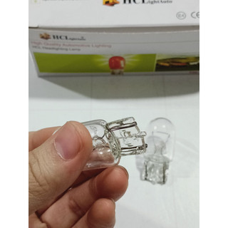 Hộp 10 Bóng đèn ô tô chân cắm T20, bóng đèn sợi đốt 1 tóc 12v ánh sáng trắng.