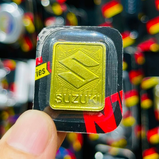 Tem titan logo Suzuki màu vàng miếng điện phân có sẳn keo 3m đỏ chống ...