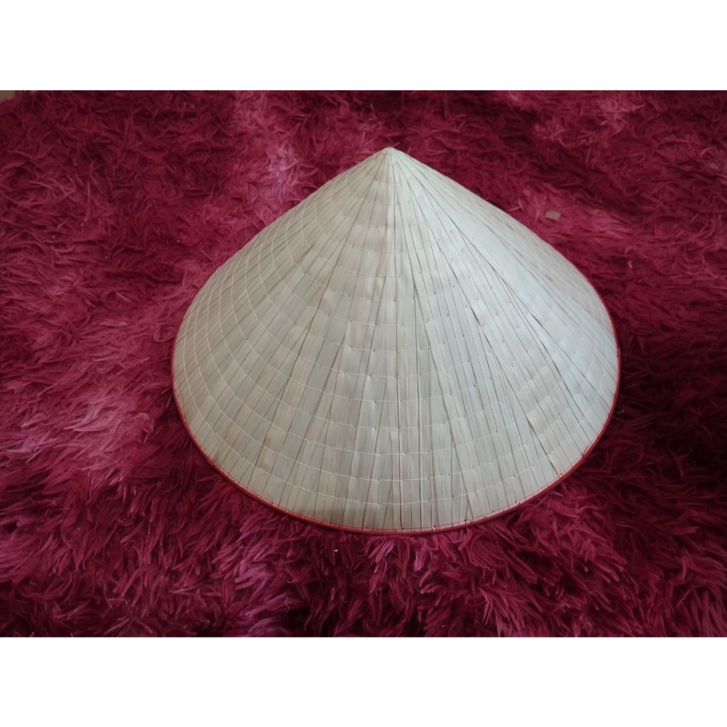 Nón Lá Làng truyền thống loại xịn 3 lớp dày dặn tặng kèm quai nón ( nón đã quét dầu chống thấm nước)