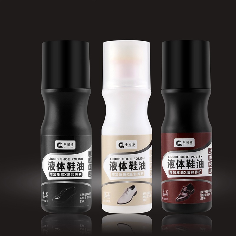 Xi đánh giày tiện lợi có đầu cọ dễ dang mang theo đi du lịch