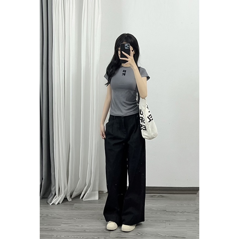 Áo thun ôm body đính nơ chất gân tăm