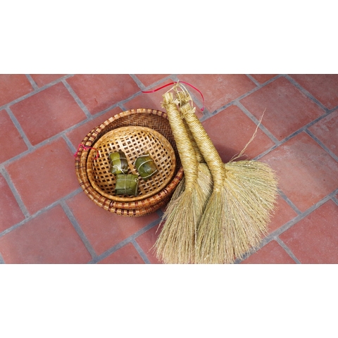 Chổi quét nhà - Chổi rơm bện bằng rơm bền và chắc chắn | Shopee Việt Nam