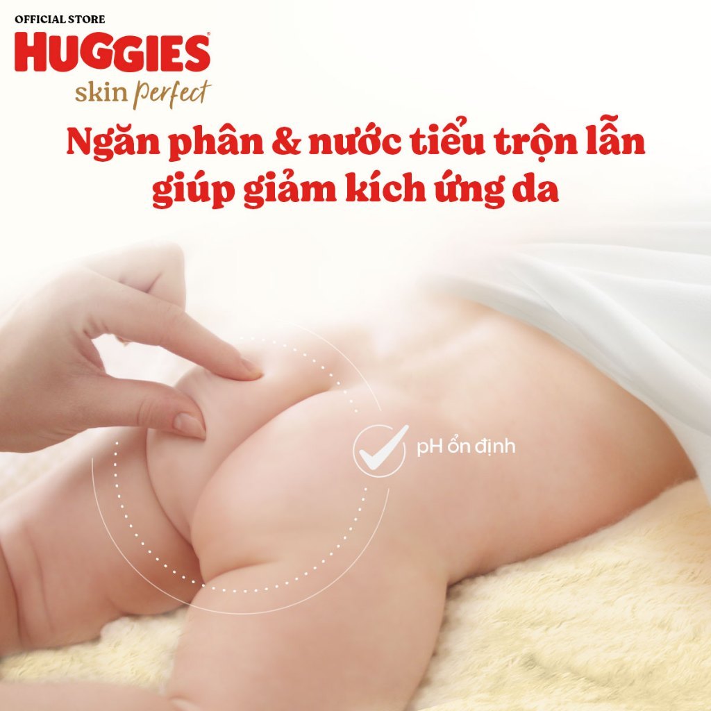 Ảnh Combo 2 Tã/bỉm dán sơ sinh Huggies Skin Perfect M 76+3 miếng với 2 vùng thấm giảm kích ứng da 3
