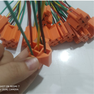 Chân cắm rơ le 4 chân 5 chân to, chân cắm rơ le cam. ( Giá 1 chiếc)