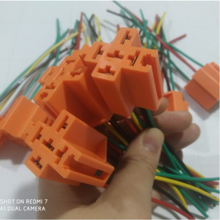 Chân cắm rơ le 4 chân 5 chân to, chân cắm rơ le cam. ( Giá 1 chiếc)