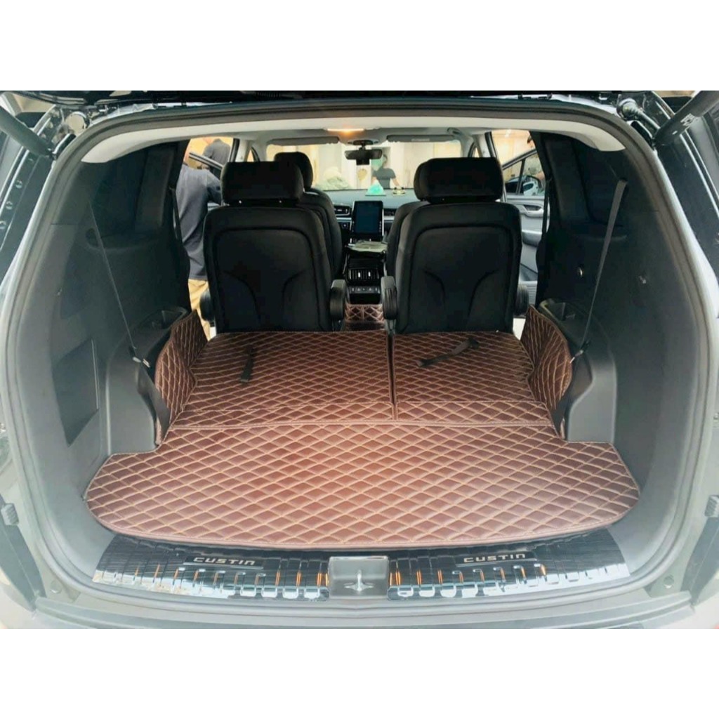 Ốp chống trầy cốp xe Hyundai Custin 2023-2024, Ốp trầy cốp Custin Mẫu Titan chống xước cao cấp