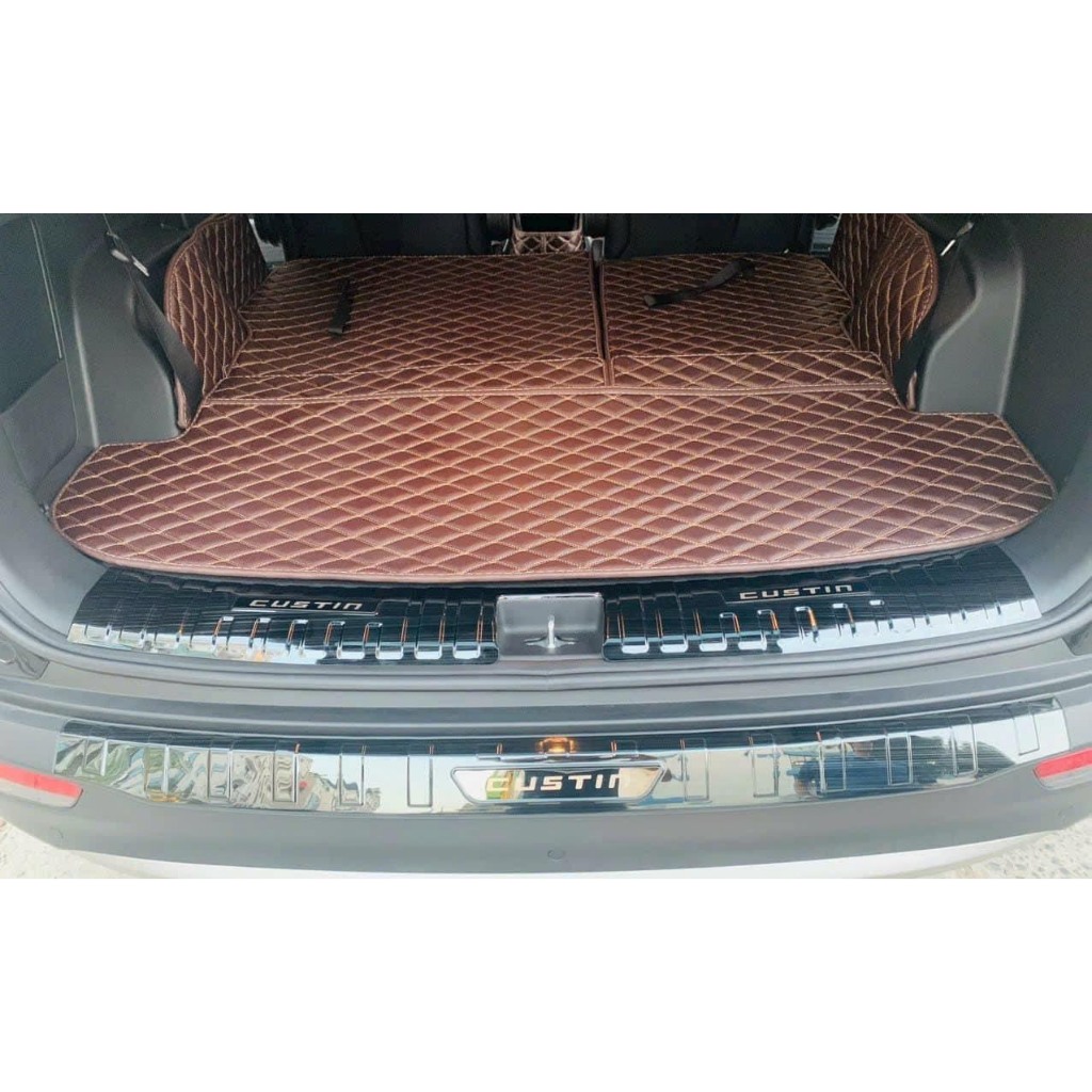 Ốp chống trầy cốp xe Hyundai Custin 2023-2024, Ốp trầy cốp Custin Mẫu Titan chống xước cao cấp
