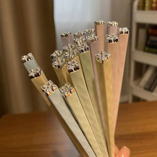 Set 5 đôi đũa thuỷ tinh màu PATSEL thời thượng