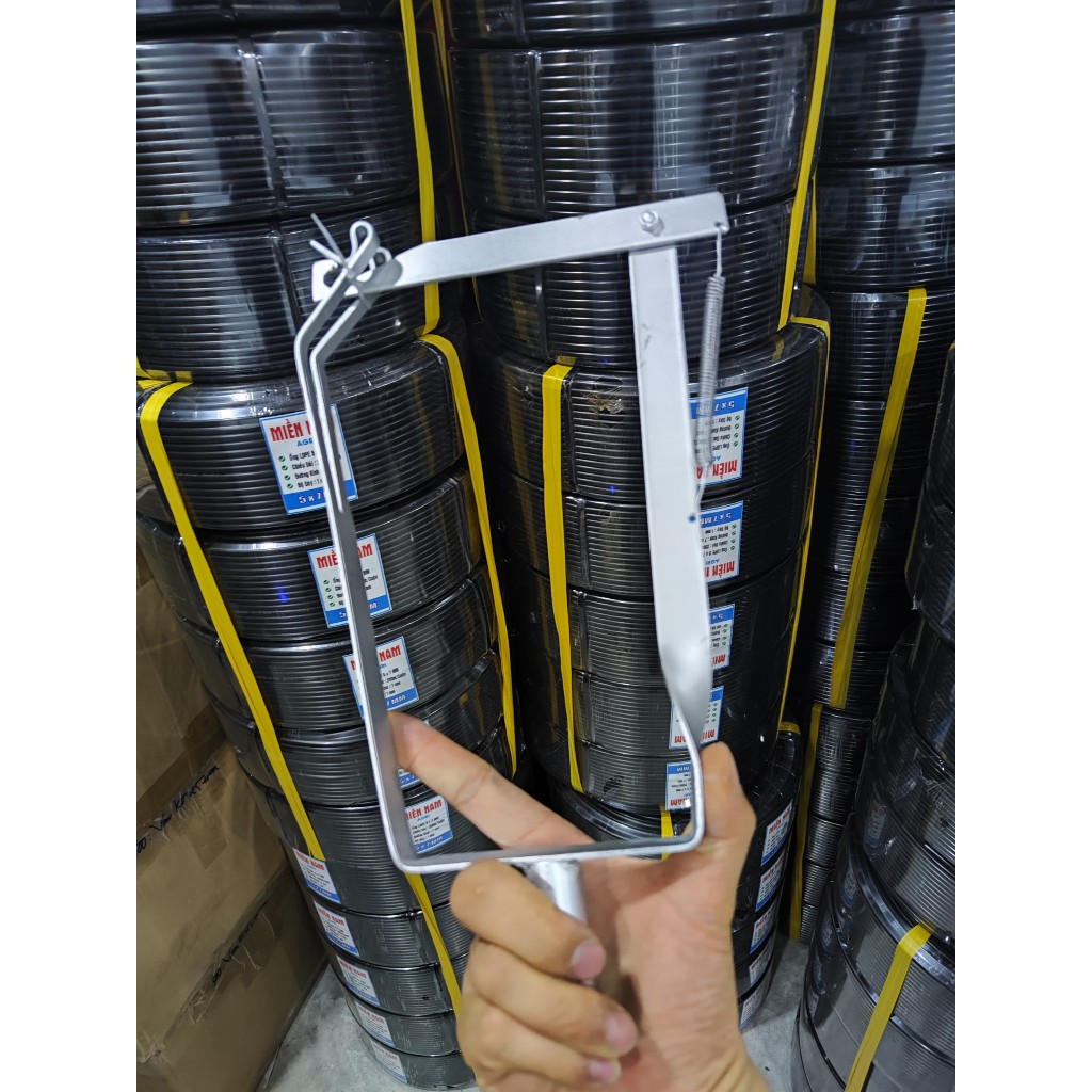 Dụng cụ cột cành sầu riêng dễ dàng , Cột dây sầu riêng tránh mưa gió bão gãy- Hệ thống tưới tự động