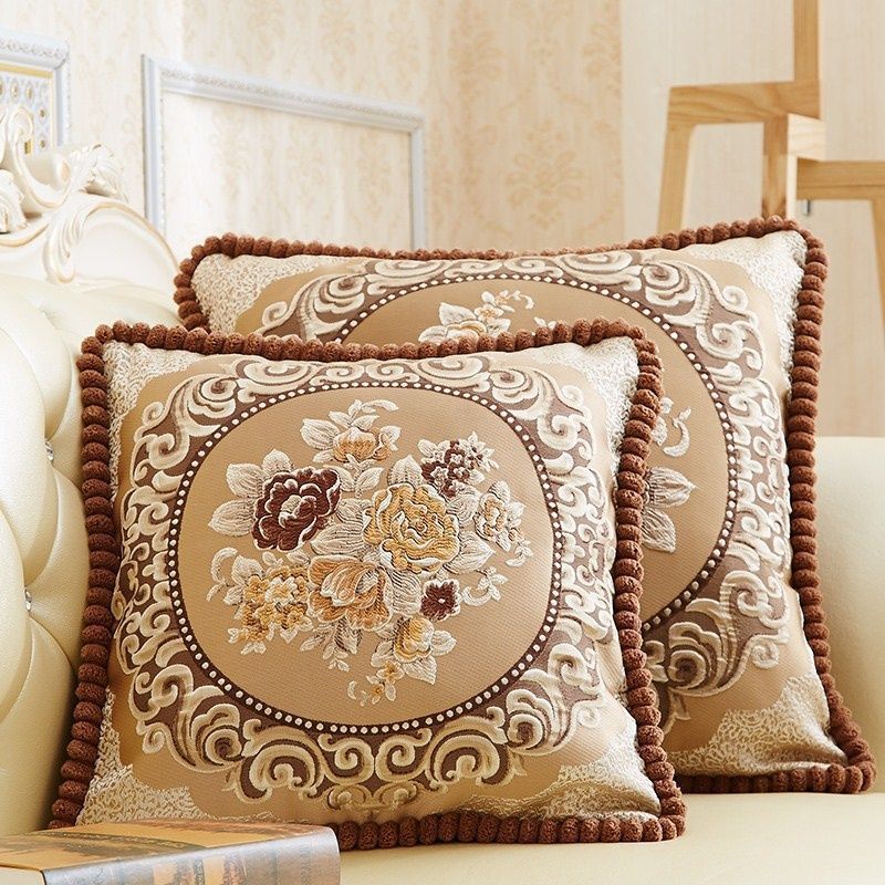 Gối tựa lưng sofa phong cách hoàng gia chính hãng TOPAZ kèm ruột gối bông mang lại cho bạn cảm giác dễ chịu êm ái