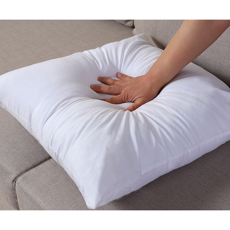 Gối tựa lưng sofa phong cách hoàng gia chính hãng TOPAZ kèm ruột gối bông mang lại cho bạn cảm giác dễ chịu êm ái