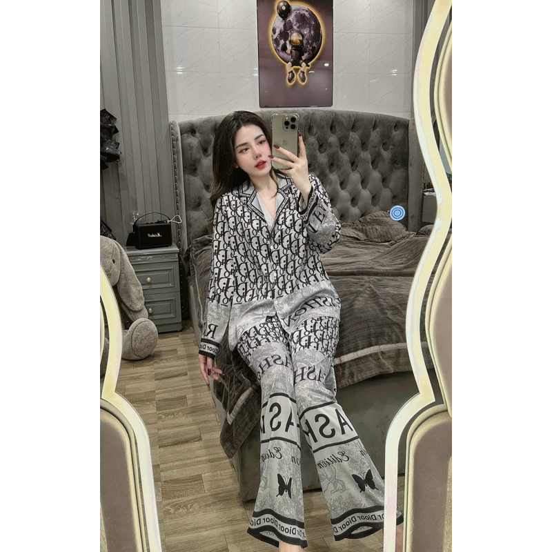 Tay Dài 44