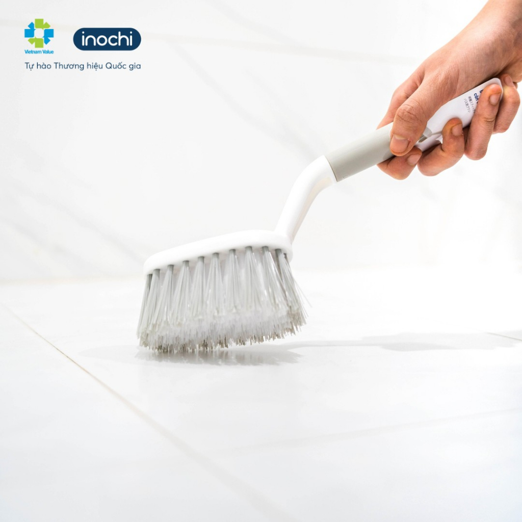 Bàn chải nhà tắm cán dài kirei (26cm) - Chất lượng tốt và lông bàn chải bền | BigBuy360 - bigbuy360.vn