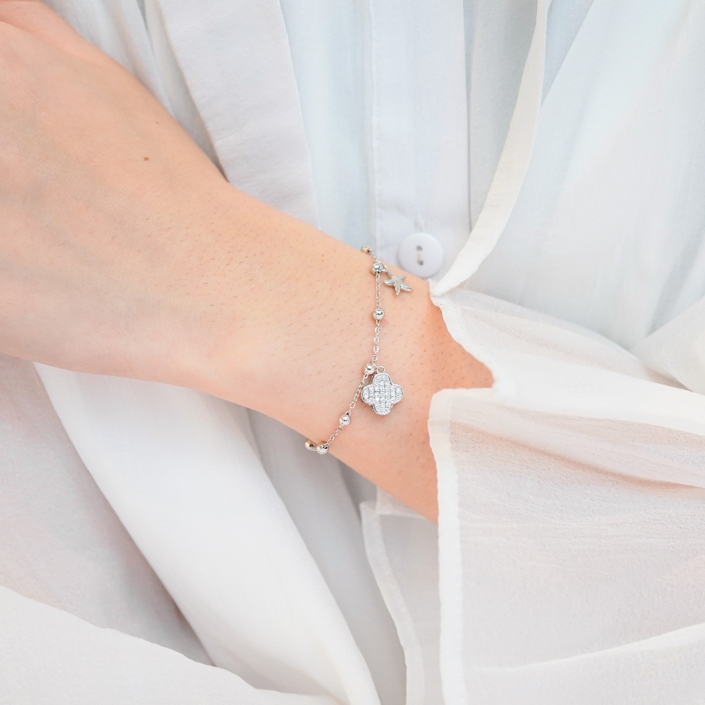 Ảnh Vòng tay nữ CDE Lucky Four Leaf Star Silver Bracelet CDE2241 4