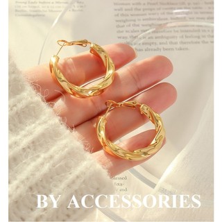 Bông tai nữ titan tròn dày kiểu xoắn phối khóa gài không gỉ đơn giản cá tính WE2446 BY ACCESSORIES