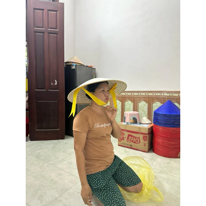 Nón lá mươi tám vành Nón lá rộng vành