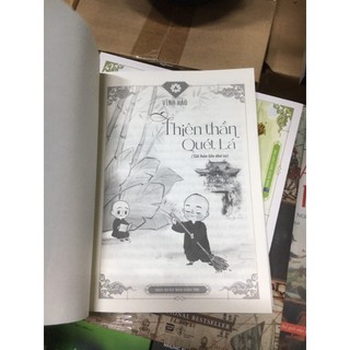 Sách - Thiên thần Quét Lá
