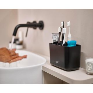 HCM Hộp đựng bàn chải đánh răng tự khô Joseph Joseph 70599 cỡ lớn  GermanySnT